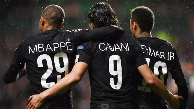  拜仁慕尼黑与阿迪达斯续约十年赞助  